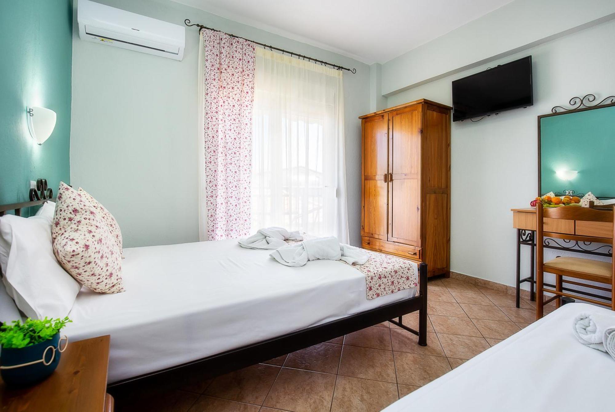 Famelia Studios Lampiris Потос Экстерьер фото